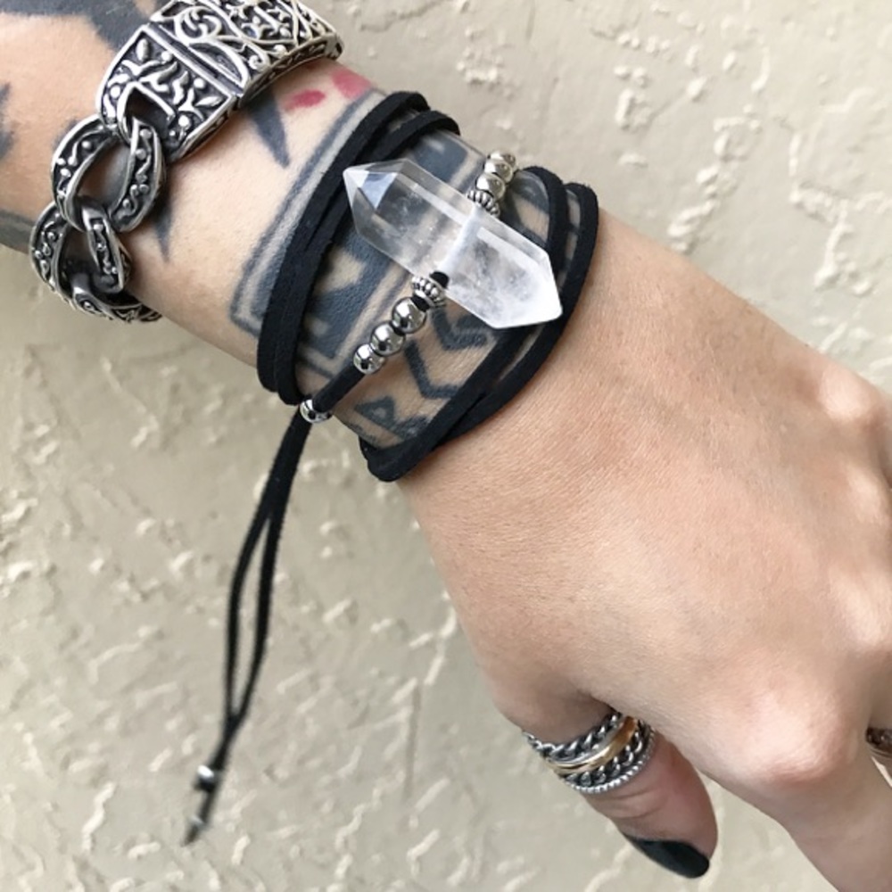 Crystal wrap bracelet . Wrap around black suede cord crystal quartz double point - Picture 6 of 8